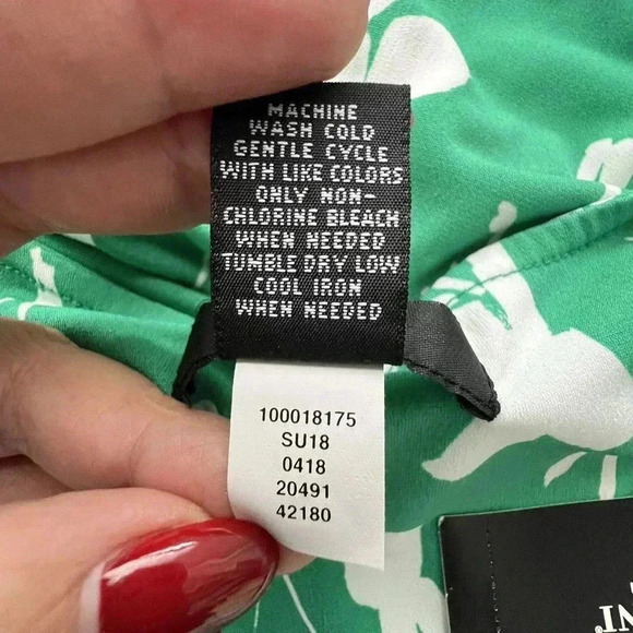 Alfani Women's Kelly Green Floral Asymmetrical‎ Jersey Knit Blouse Plus Sz 2X - Picture 10 of 14